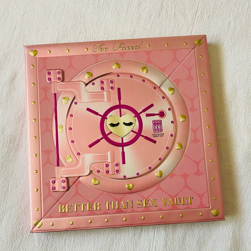 Too faced mascara vault